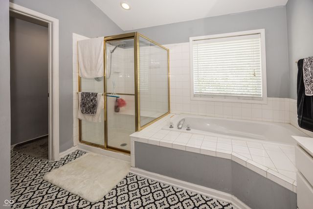 5889 Pebblestream Drive, Carmel, IN 46033