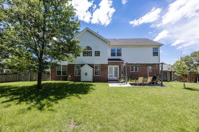 5889 Pebblestream Drive, Carmel, IN 46033