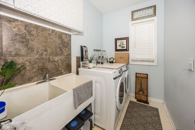 5889 Pebblestream Drive, Carmel, IN 46033