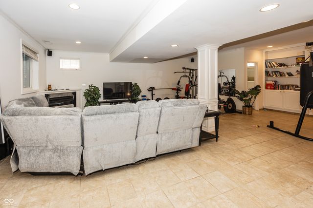 5889 Pebblestream Drive, Carmel, IN 46033