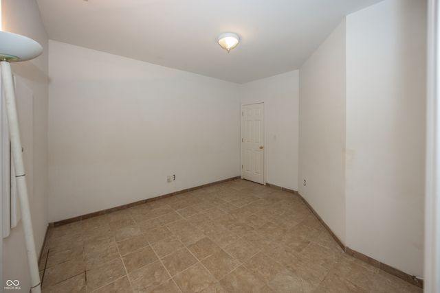5889 Pebblestream Drive, Carmel, IN 46033