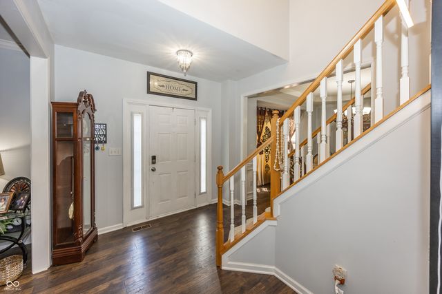 5889 Pebblestream Drive, Carmel, IN 46033