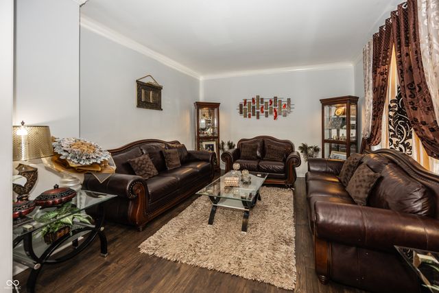5889 Pebblestream Drive, Carmel, IN 46033