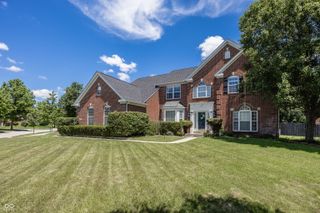 5889 Pebblestream Drive, Carmel, IN 46033