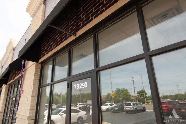 7929 W Cermak Road I, North Riverside, IL 60546