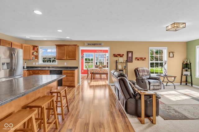 13053 N River Grove Drive, Columbus, IN 47203