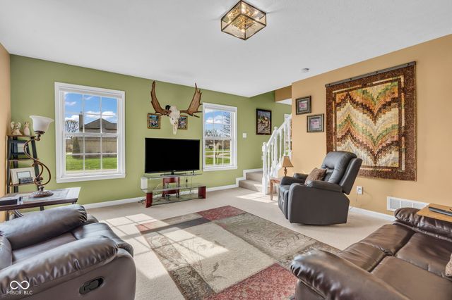 13053 N River Grove Drive, Columbus, IN 47203