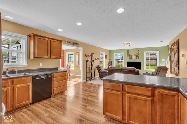 13053 N River Grove Drive, Columbus, IN 47203