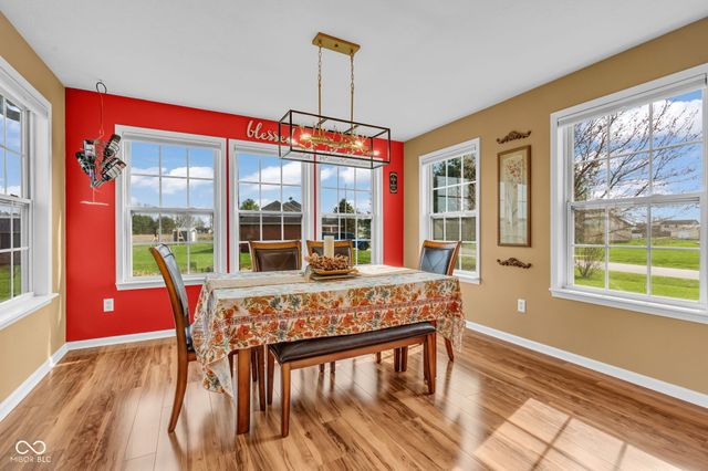 13053 N River Grove Drive, Columbus, IN 47203