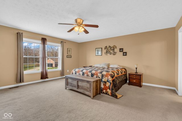 13053 N River Grove Drive, Columbus, IN 47203