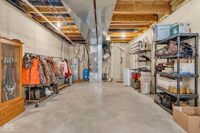 13053 N River Grove Drive, Columbus, IN 47203