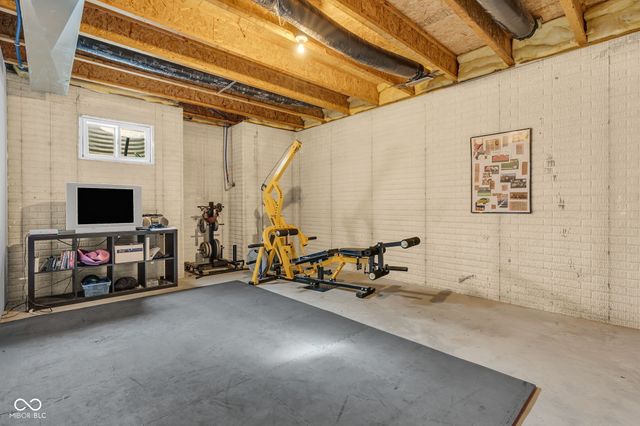 13053 N River Grove Drive, Columbus, IN 47203