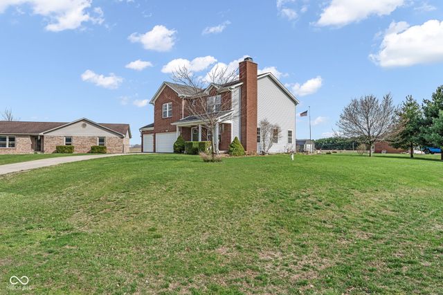 13053 N River Grove Drive, Columbus, IN 47203