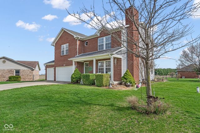 13053 N River Grove Drive, Columbus, IN 47203