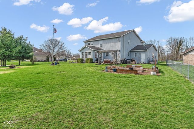 13053 N River Grove Drive, Columbus, IN 47203