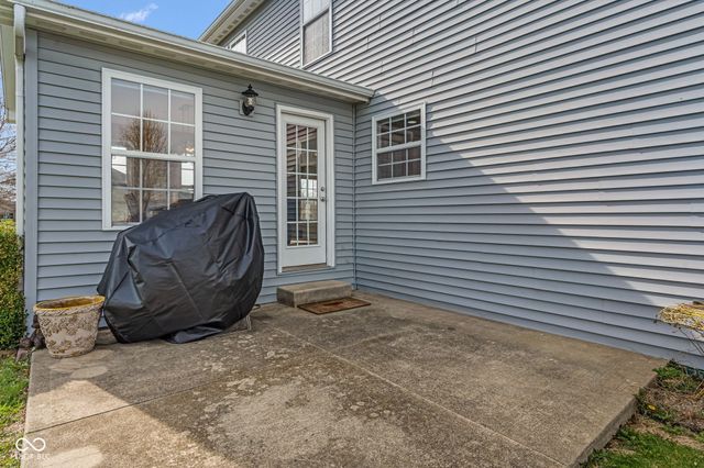 13053 N River Grove Drive, Columbus, IN 47203