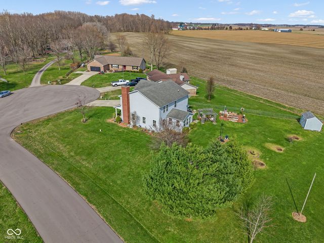 13053 N River Grove Drive, Columbus, IN 47203