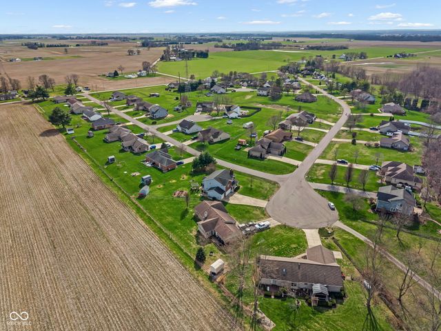 13053 N River Grove Drive, Columbus, IN 47203