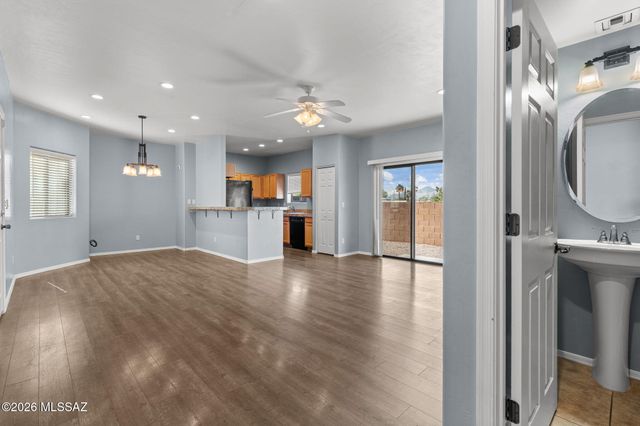 8647 E Placita De Las Tarascas, Tucson, AZ 85710