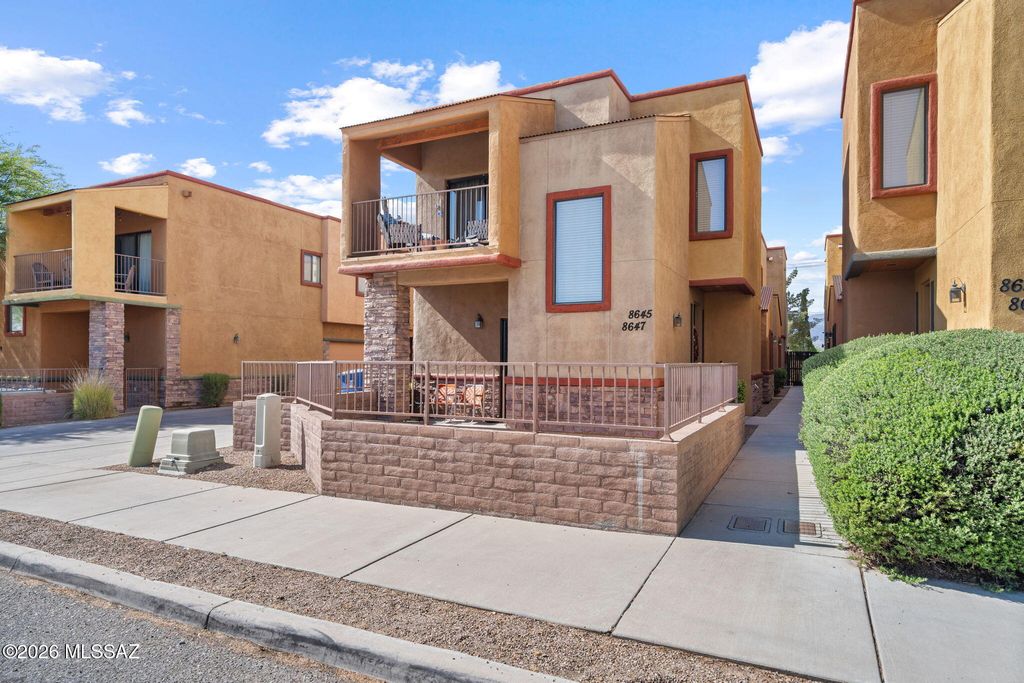 8647 E Placita De Las Tarascas, Tucson, AZ 85710
