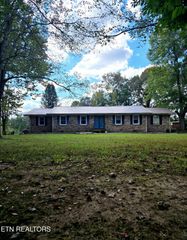 109 Parkway Lane, Crossville, TN 38572