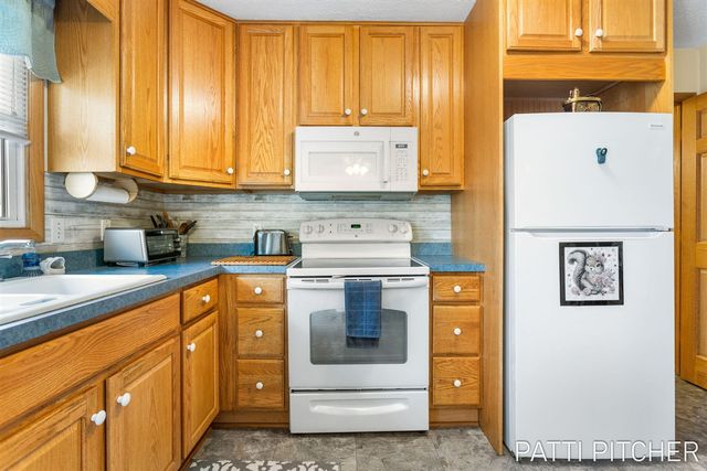 15500 Pine Street, Grand Haven, MI 49417