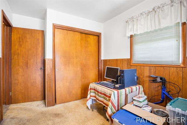 15500 Pine Street, Grand Haven, MI 49417