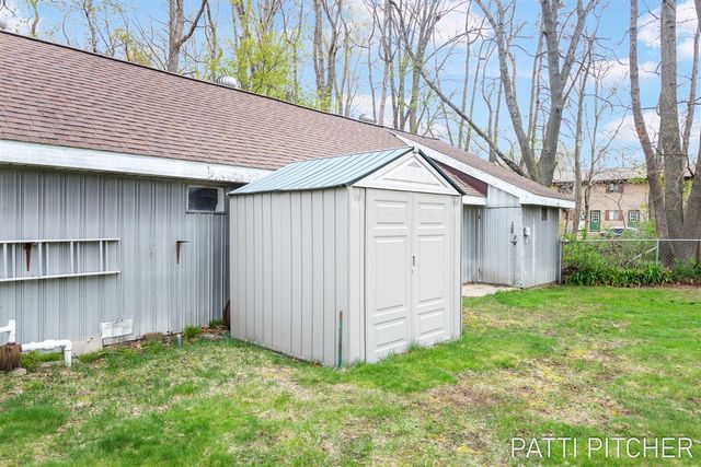 15500 Pine Street, Grand Haven, MI 49417