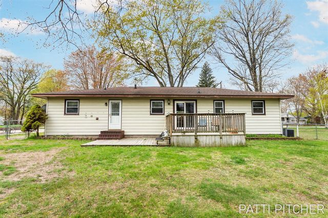 15500 Pine Street, Grand Haven, MI 49417