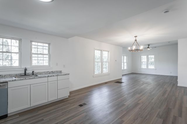 911 N Chattanooga Street, Lafayette, GA 30728