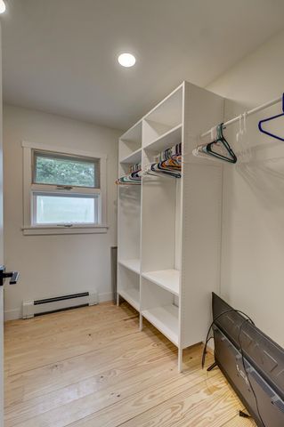 520 Glenbrook Avenue N, Oakdale, MN 55128