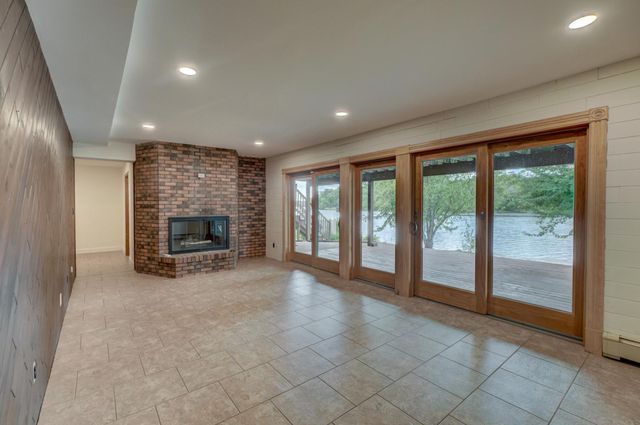 520 Glenbrook Avenue N, Oakdale, MN 55128