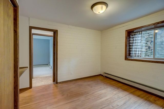 520 Glenbrook Avenue N, Oakdale, MN 55128