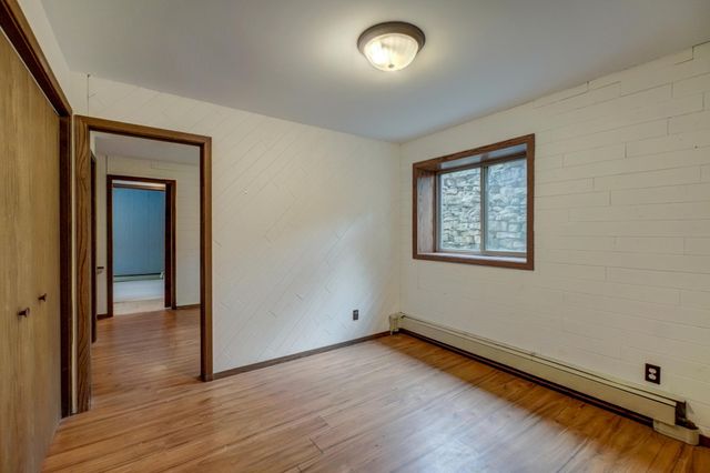 520 Glenbrook Avenue N, Oakdale, MN 55128