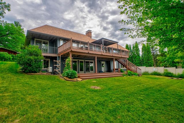 520 Glenbrook Avenue N, Oakdale, MN 55128