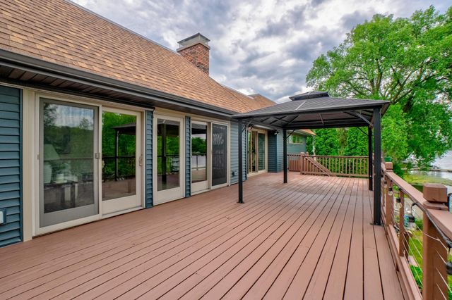 520 Glenbrook Avenue N, Oakdale, MN 55128