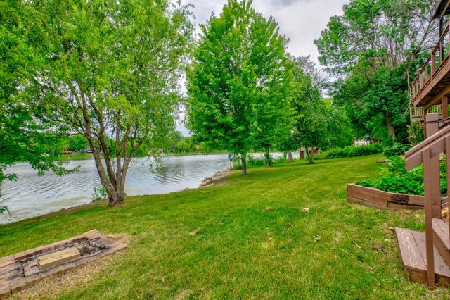 520 Glenbrook Avenue N, Oakdale, MN 55128
