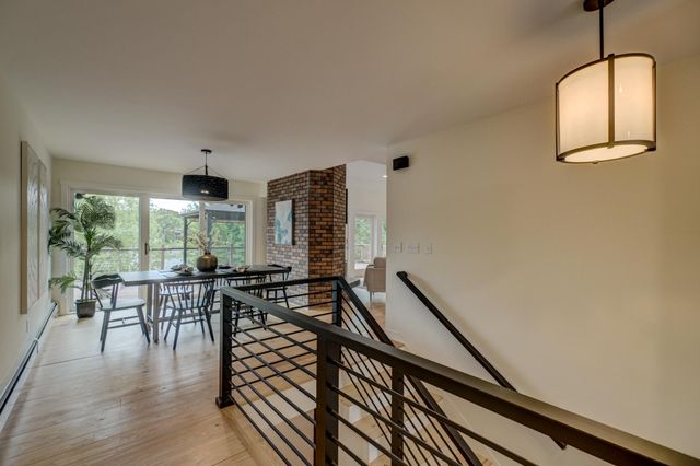 520 Glenbrook Avenue N, Oakdale, MN 55128