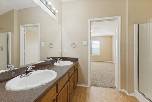 946 Hannah Way, Dallas, TX 75253