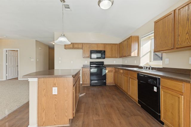 946 Hannah Way, Dallas, TX 75253