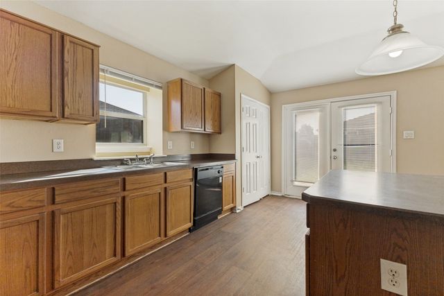 946 Hannah Way, Dallas, TX 75253