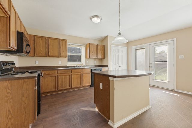 946 Hannah Way, Dallas, TX 75253