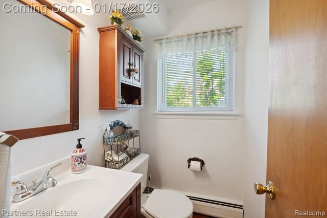 28445 Fontana Drive, Southfield, MI 48076