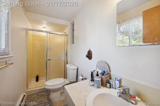 28445 Fontana Drive, Southfield, MI 48076