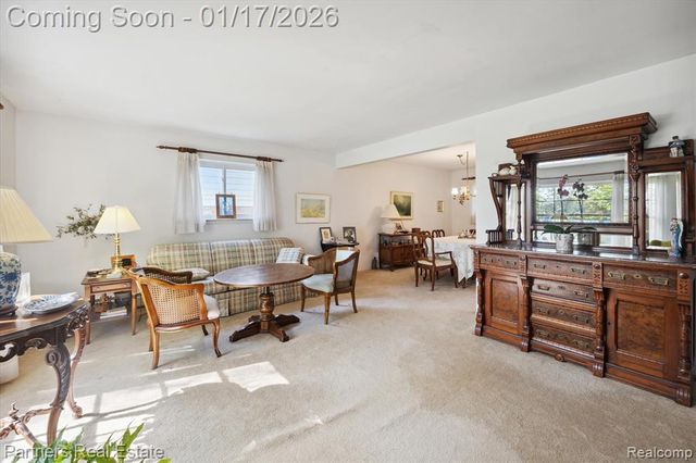 28445 Fontana Drive, Southfield, MI 48076