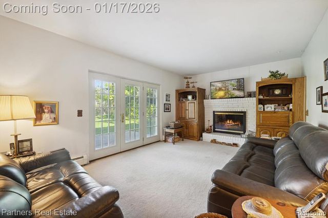 28445 Fontana Drive, Southfield, MI 48076