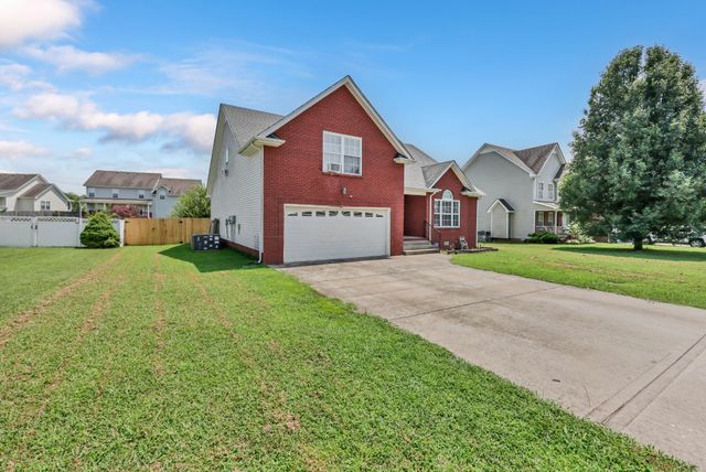 853 Samantha Ln, Clarksville, TN 37040