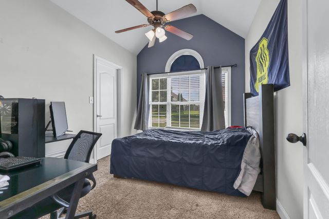 853 Samantha Ln, Clarksville, TN 37040