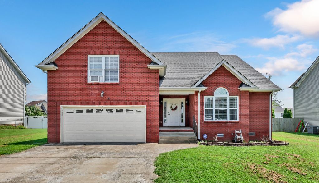 853 Samantha Ln, Clarksville, TN 37040