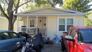 302 Westwoods, Amherst, OH 44001